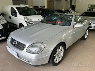 Usata Mercedes SLK200 192 CV (141 kW) 1997 Grigio Cabrio