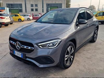 Mercedes CLA200