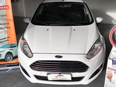 Usata Ford Fiesta Titanium 80 CV (58 kW) 2013 Bianco Berlina
