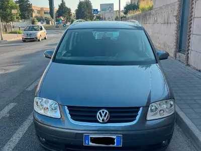 Usata VW Touran 105 CV (77 kW) 2005 Grigio Monovolume