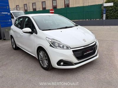 Usata Peugeot 208 Active 75 CV (55 kW) 2016 Bianco Utilitaria