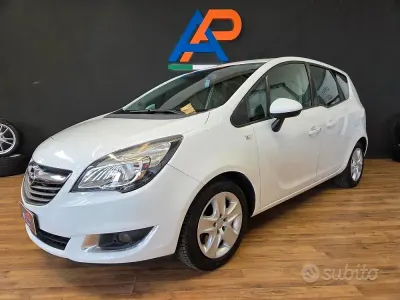 Usata Opel Meriva Cosmo 110 CV (80 kW) 2016 Bianco Monovolume