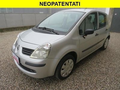 Grigio metallizzato Usata 2007 Renault Modus Dynamique Monovolume | 3900 € (Molto cara)