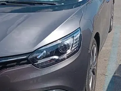 Usata Renault Scénic III 110 CV (80 kW) 2017 Grigio Monovolume