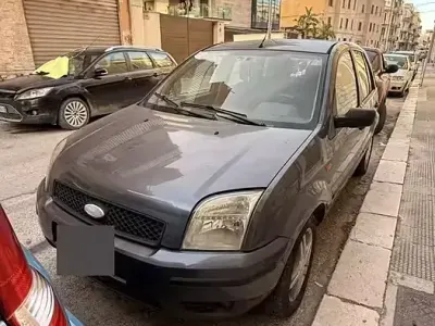 Usata Ford Fusion 68 CV (50 kW) 2003 Grigio Utilitaria