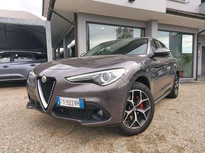 Usata Alfa Romeo Stelvio Lusso 209 CV (153 kW) 2019 Grigio SUV