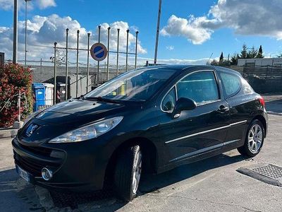 Nero Usata 2006 Peugeot 207 Utilitaria | 2800 € (Buon prezzo)