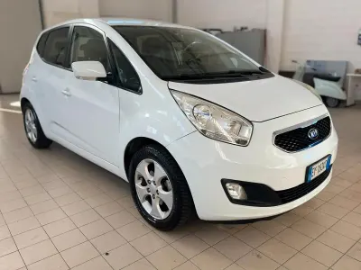 Usata Kia Venga 89 CV (65 kW) 2015 Bianco Utilitaria
