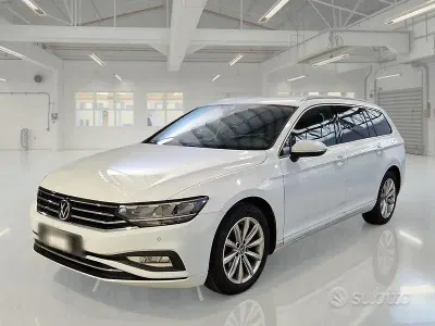 Usata VW Passat Business 150 CV (110 kW) 2022 Bianco Station wagon