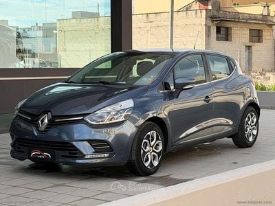 Usata Renault Clio IV Intens 90 CV (66 kW) 2017 Grigio Berlina