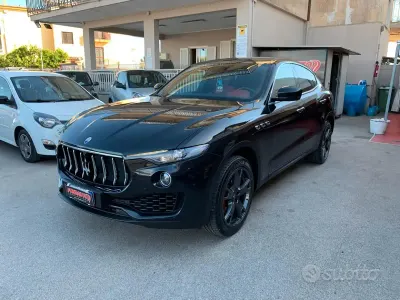 Usata Maserati Levante GranLusso 250 CV (183 kW) 2018 Nero SUV