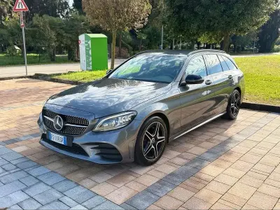 Usata Mercedes C220 Premium 194 CV (142 kW) 2018 Grigio Station wagon