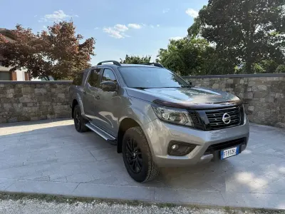 Usata Nissan Navara N-Guard 190 CV (139 kW) 2019 Grigio Pick-up