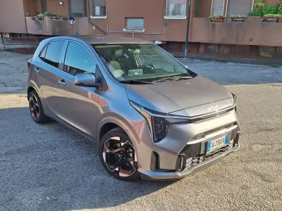 Usata Kia Picanto X-Line 101 CV (74 kW) 2021 Utilitaria