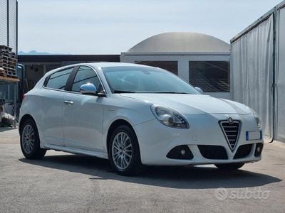 Usata Alfa Romeo Giulietta 120 CV (88 kW) 2010 Bianco Utilitaria