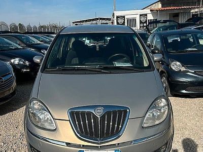 Usata Lancia Musa 90 CV (66 kW) 2009 Oro Monovolume