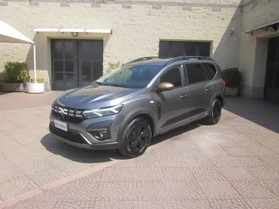 Usata Dacia Jogger Extreme 101 CV (74 kW) 2024 Grigio Monovolume