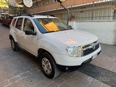 Usata Dacia Duster Lauréate 110 CV (80 kW) 2011 Bianco SUV