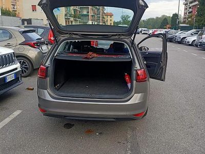 Usata VW Golf VII 122 CV (89 kW) 2015 Grigio Station wagon