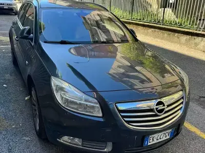 Usata Opel Insignia 131 CV (96 kW) 2011 Blu Station wagon