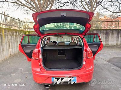 Usata Seat Altea XL I-Tech 102 CV (75 kW) 2014 Rosso Monovolume