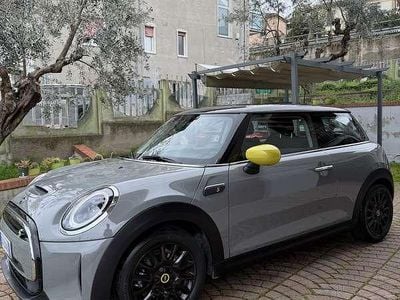 Usata Mini Cooper SE Classic 75 kW (102 CV) 2022 Utilitaria