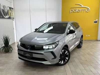 Usata Opel Grandland X Elegance 131 CV (96 kW) 2022 Argento SUV
