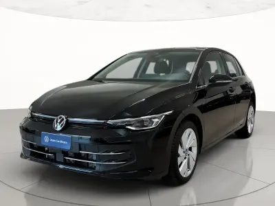 Usata VW Golf VIII Style 150 CV (110 kW) 2025 Grenadill black metallizzato Berlina