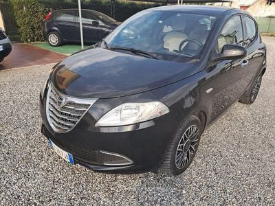 Usata Lancia Ypsilon Platinum 69 CV (50 kW) 2015 Utilitaria