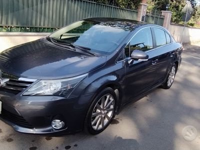 usata Toyota Avensis 2.2