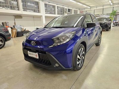 Usata Toyota Aygo X Trend 72 CV (52 kW) 2023 Juniper blue & black SUV
