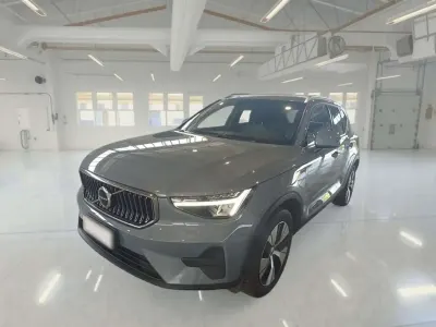 Usata Volvo XC40 Core 129 CV (94 kW) 2022 Grigio SUV