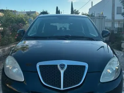Usata Lancia Ypsilon 60 CV (44 kW) 2009 Nero Utilitaria