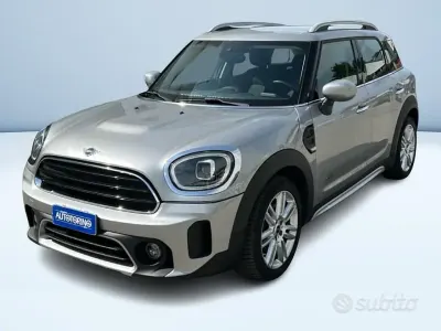 Begagnad Mini Cooper D Countryman Classic 150 HK (110 kW) 2023 Silver SUV
