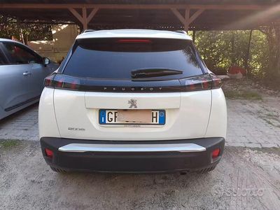 Usata Peugeot 2008 82 CV (60 kW) 2023 Bianco SUV
