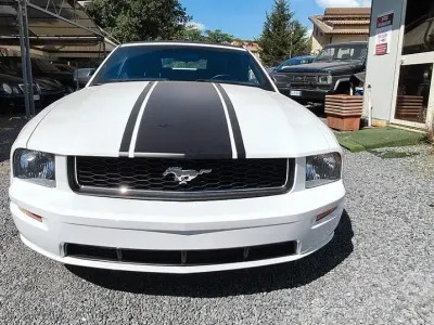 Usata Ford Mustang 230 CV (169 kW) 2006 Bianco Cabrio