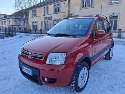Other Usata 2012 Fiat Panda 4x4 Climbing Utilitaria | 7400 € (Buon prezzo)