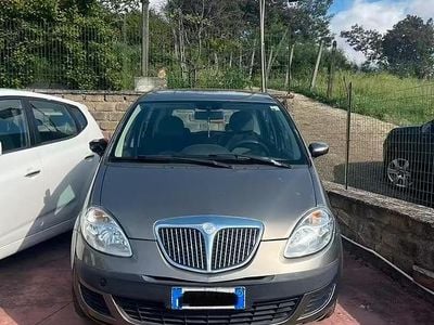Usata Lancia Musa 95 CV (69 kW) 2005 Grigio Monovolume