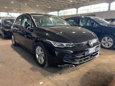 Usata VW Golf VIII Life 116 CV (85 kW) 2025 Nero Berlina
