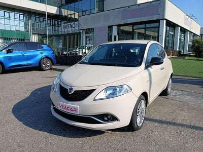 Usata Lancia Ypsilon Gold 69 CV (50 kW) 2017 Beige Utilitaria