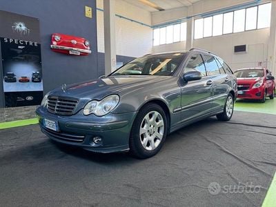 Usata Mercedes C200 Elegance 163 CV (119 kW) 2005 Grigio Station wagon