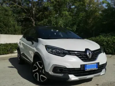 Usata Renault Captur 110 CV (80 kW) 2017 Bianco SUV
