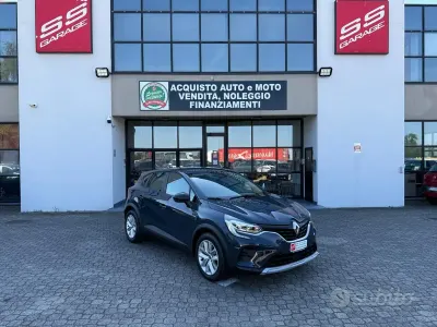 Usata Renault Captur Equilibre 91 CV (66 kW) 2023 Grigio SUV
