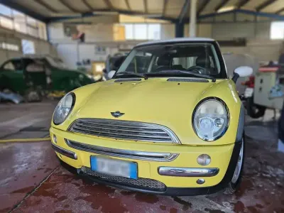 Usata Mini Cooper 116 CV (85 kW) 2003 Giallo Utilitaria