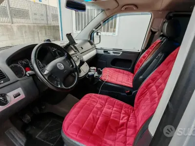 Begagnad VW Multivan 174 HK (127 kW) 2007 Grå Minibuss