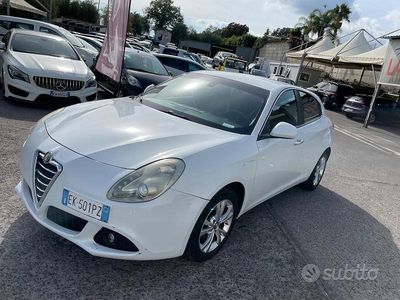 Usata Alfa Romeo Giulietta Distinctive 105 CV (77 kW) 2012 Bianco Berlina