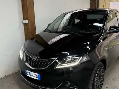 Usata Lancia Ypsilon Silver 69 CV (50 kW) 2022 Utilitaria