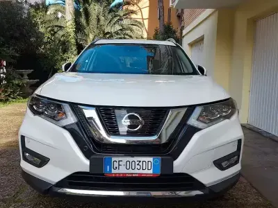 Käytetty Nissan X-Trail Tekna 163 HP (119 kW) 2018 Katumaasturi