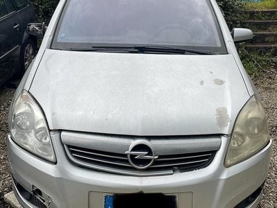 Usata Opel Zafira Cosmo 120 CV (88 kW) 2008 Grigio Monovolume
