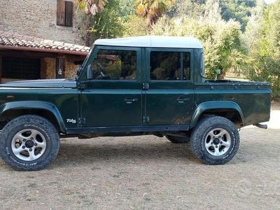 Usado Land Rover Defender 122 HP (89 kW) 2002 Verde SUV